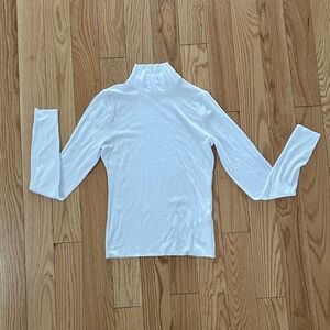 Abercrombie Long sleeve featherweight tuckable mockneck top - white - size sm